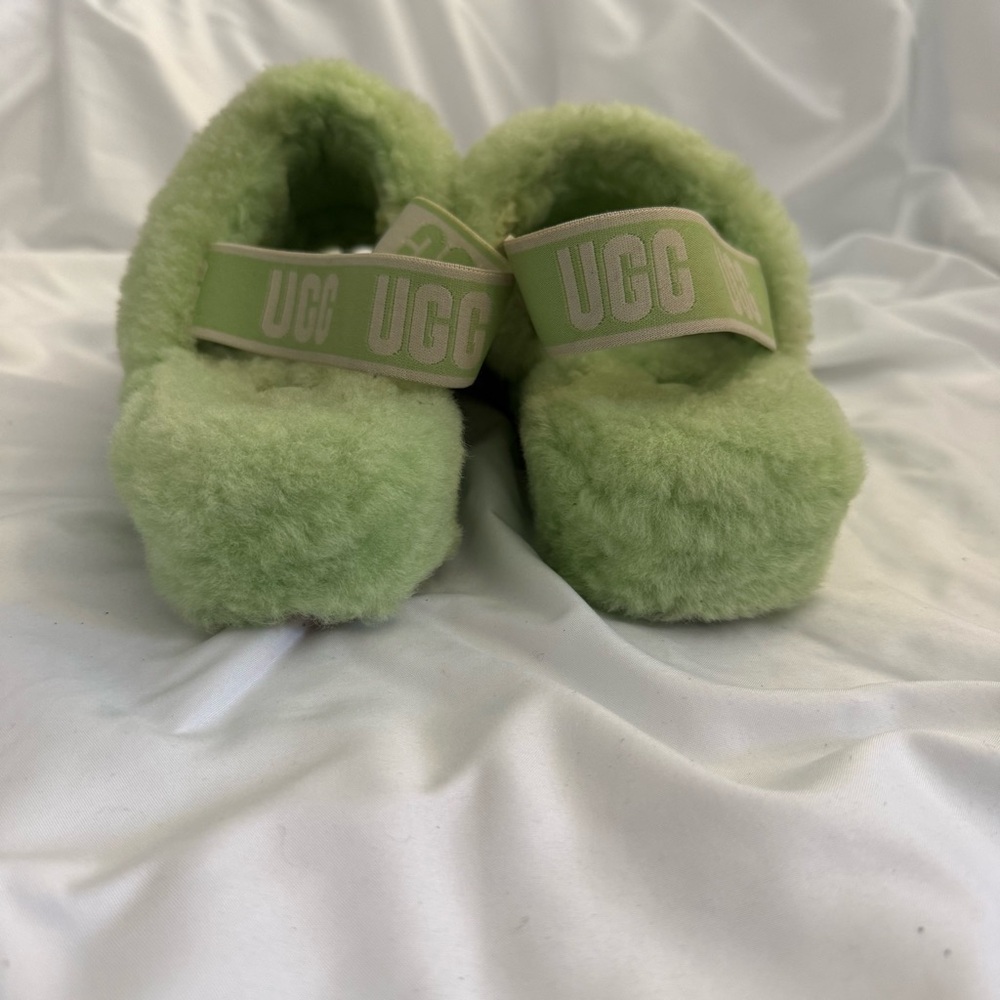 EUC UGG Fluff Yeah Slides - Picture 3 of 10